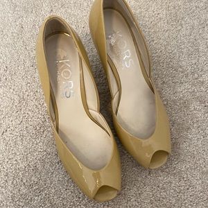 Michael Kors Tan Shoes Sz 8
